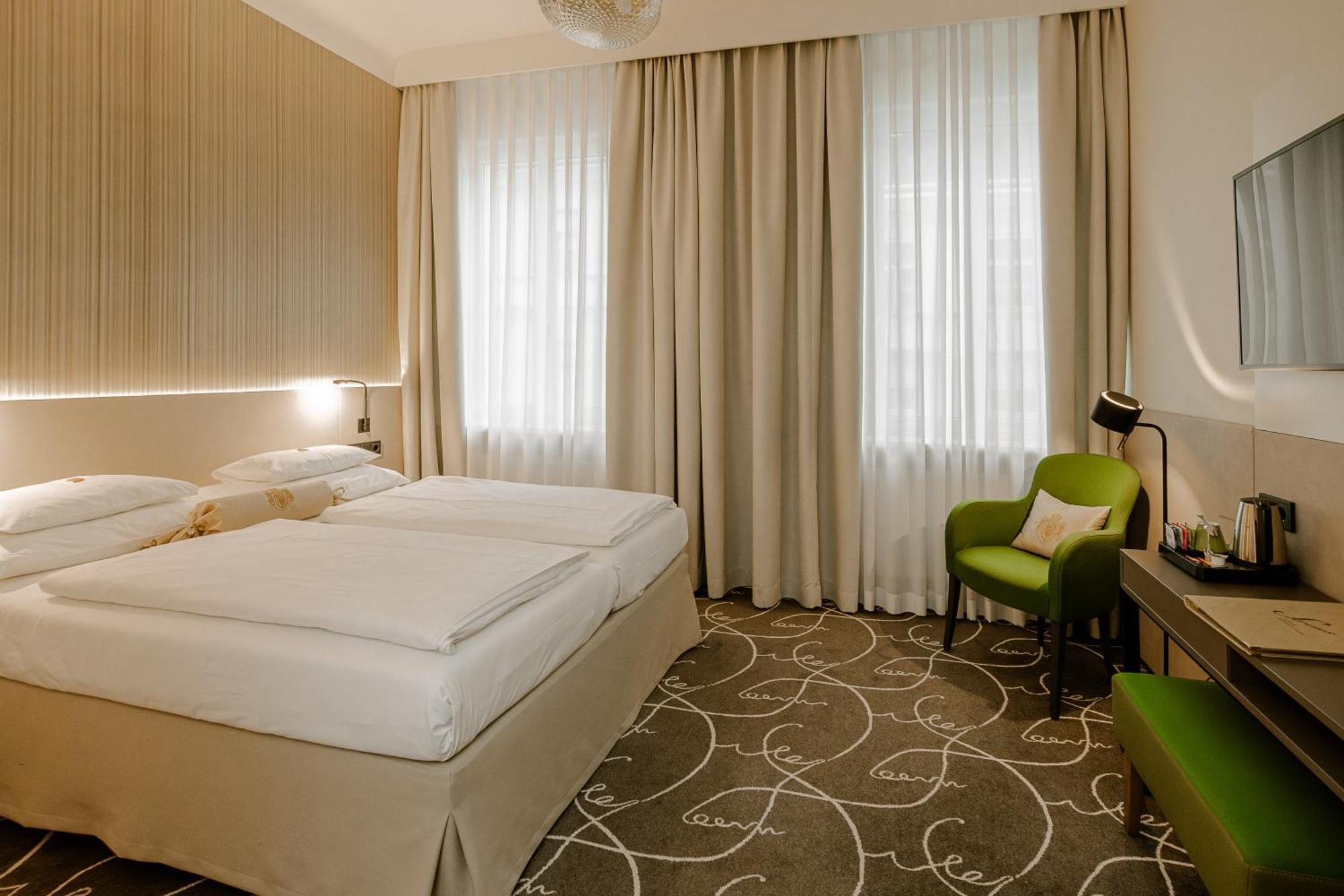 Hotel Erzherzog Rainer Виена Екстериор снимка
